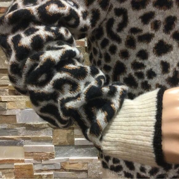 VERONICA BEARD Marly Leopard Print Sweater - Picture 4 of 8